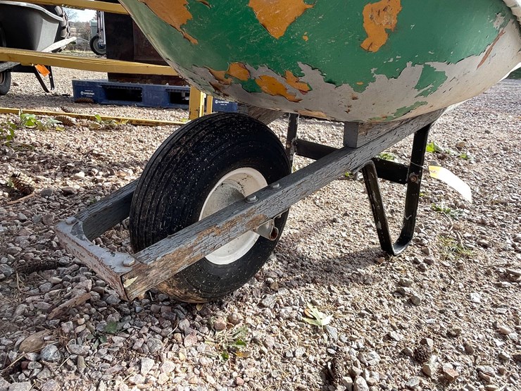 #3109-•-wheelbarrow-image-4