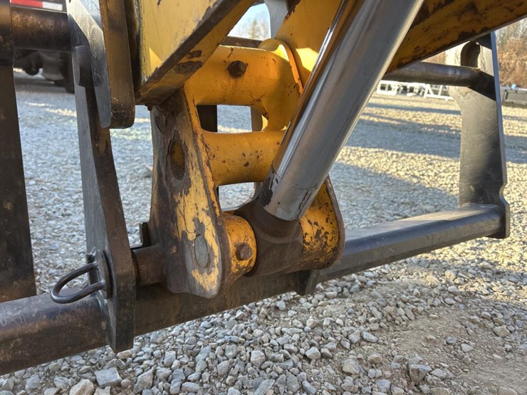 2016-jcb-507-42-image-16