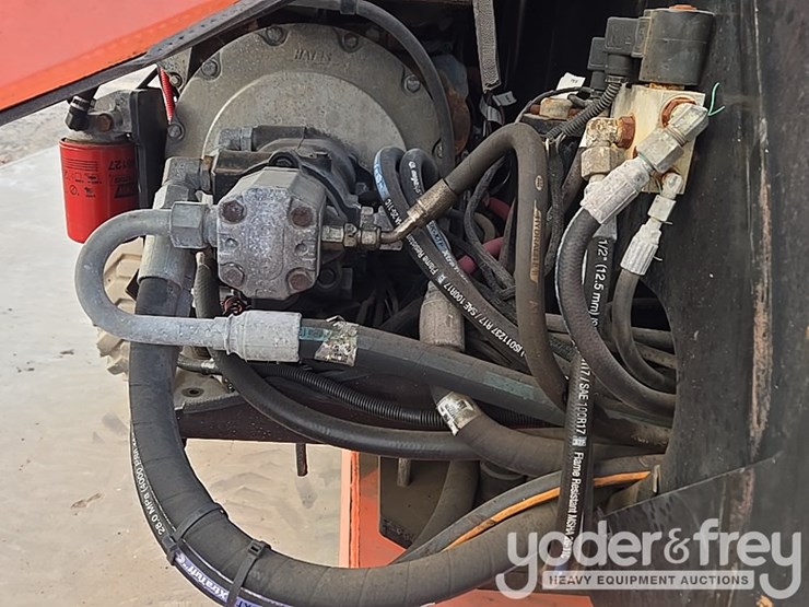 2015-jlg-600aj-image-104