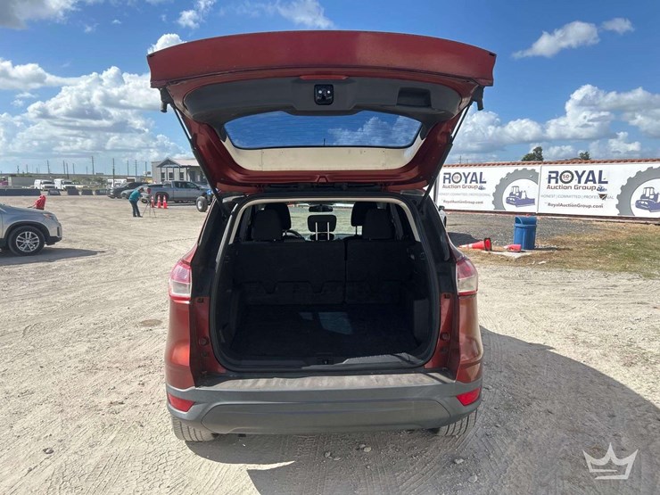 2016-ford-escape-image-32