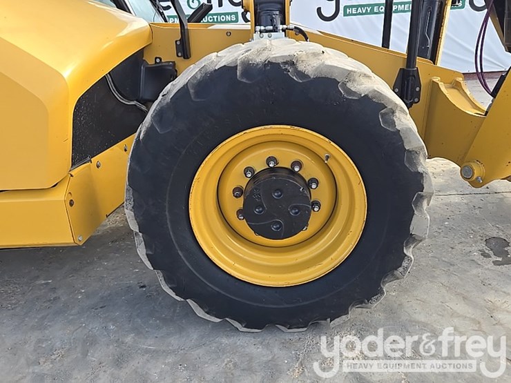 2019-caterpillar-tl1255d-image-38