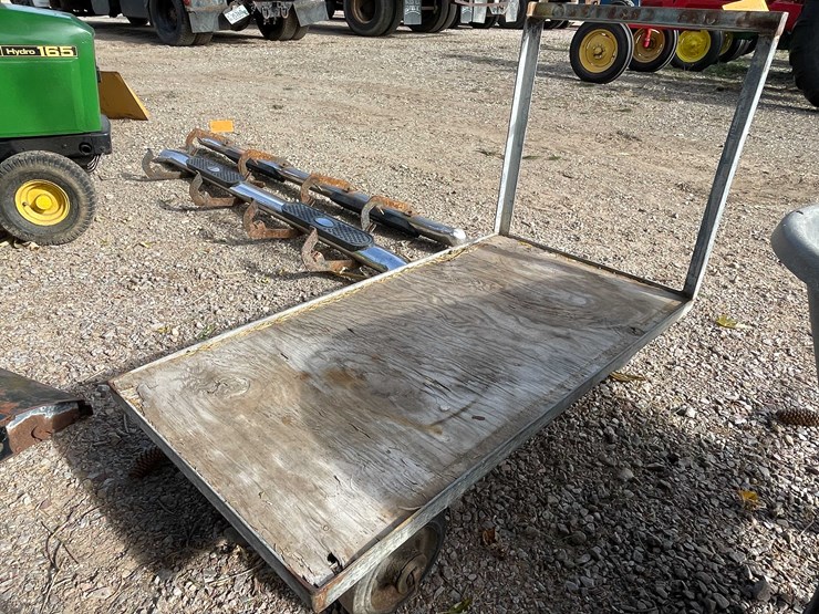 #3104-•-steel-framed-cart-image-2