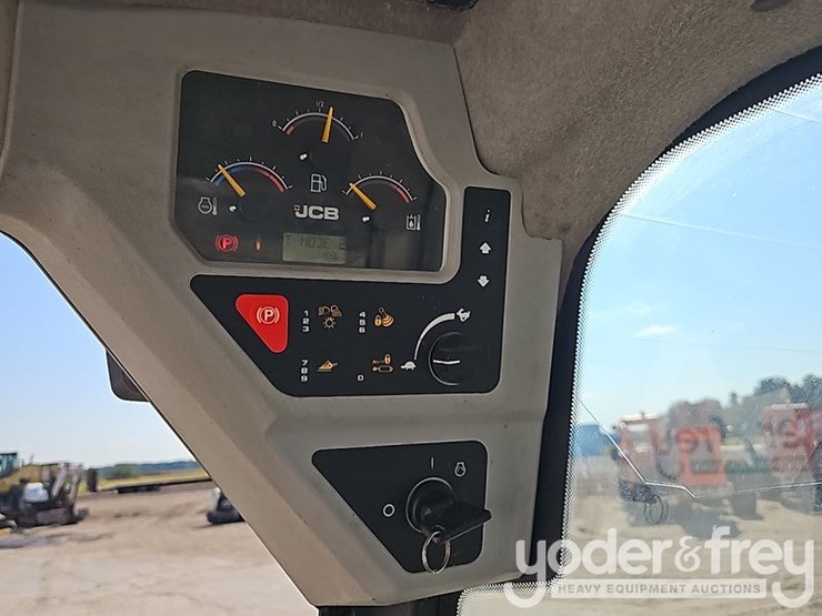 2011-jcb-260-eco-image-24