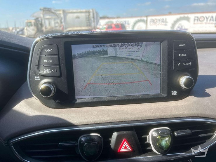 2020-hyundai-santa-fe-image-17