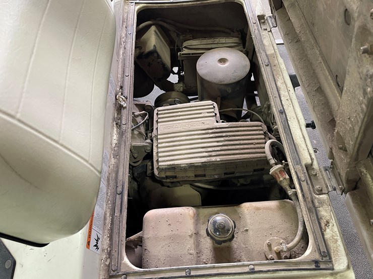 #3041-•-1996-yamaha-gas-golf-cart-image-9