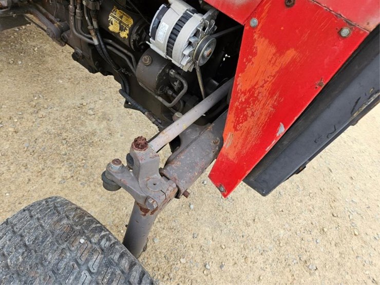 massey-ferguson-240-image-30