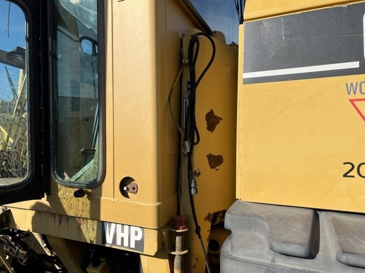 2006-caterpillar-160h-image-19