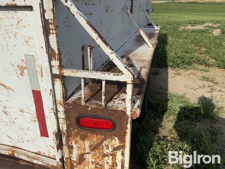 1985-easley-s/a-gooseneck-livestock-trailer-image-17