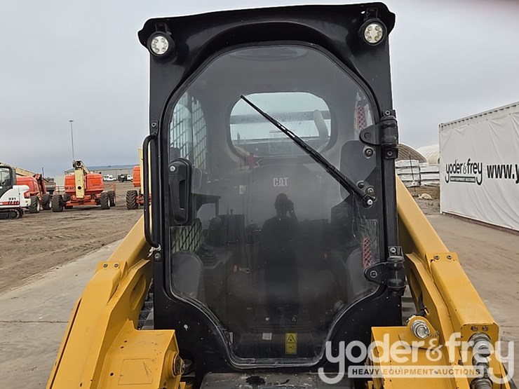 2022-caterpillar-299d3-image-35