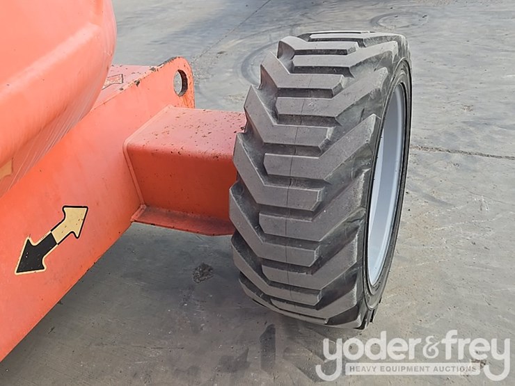 2014-jlg-600aj-image-24