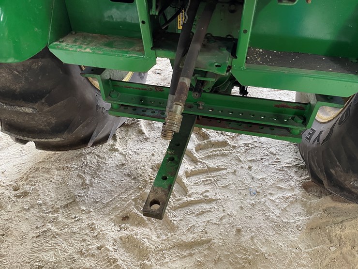 john-deere-830-image-15