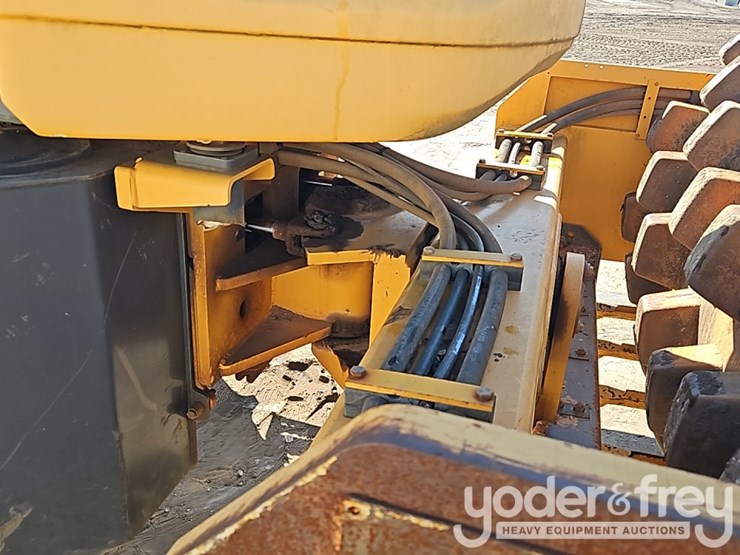 2018-volvo-sd115b-image-9