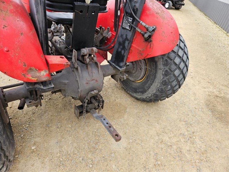 massey-ferguson-240-image-12