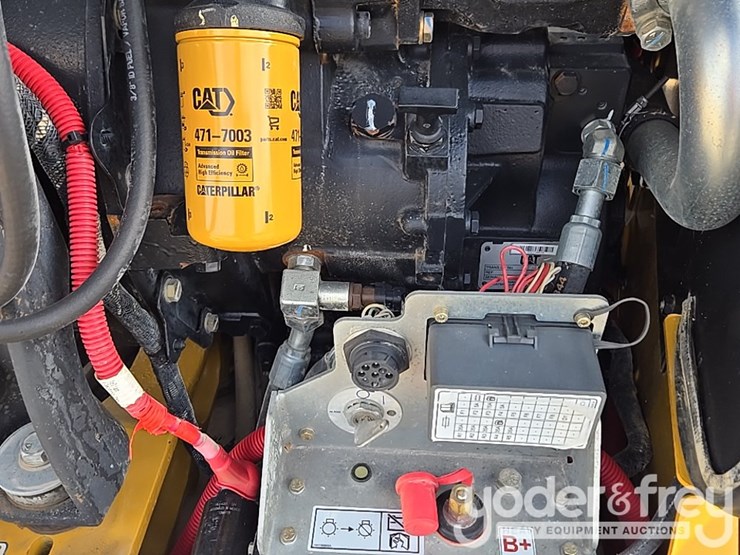 2019-caterpillar-tl1255d-image-93