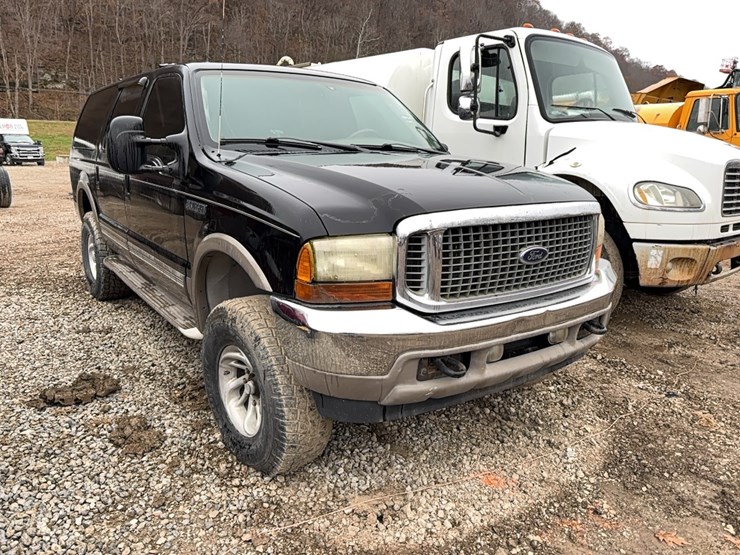 2001-ford-excursion-limited-image-2