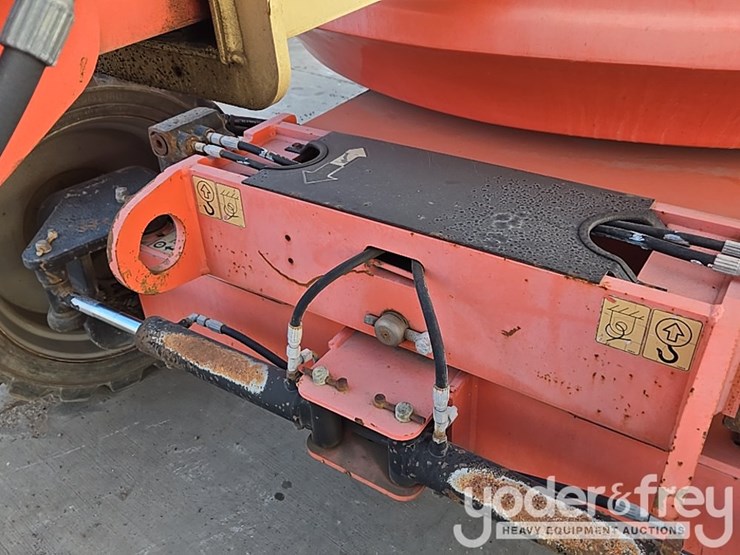 2015-jlg-600aj-image-69