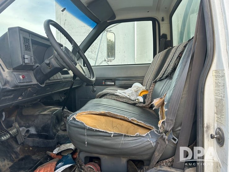 1995-caterpillar-3116-image-11