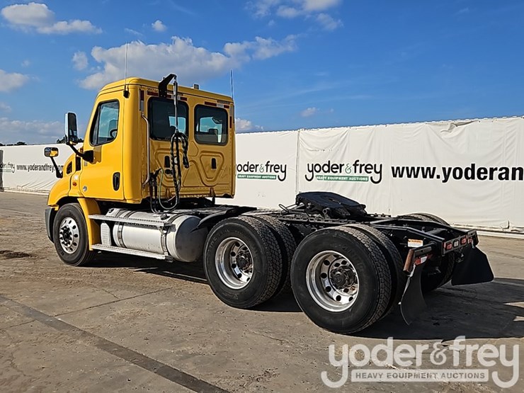 2019-freightliner-cascadia-image-4