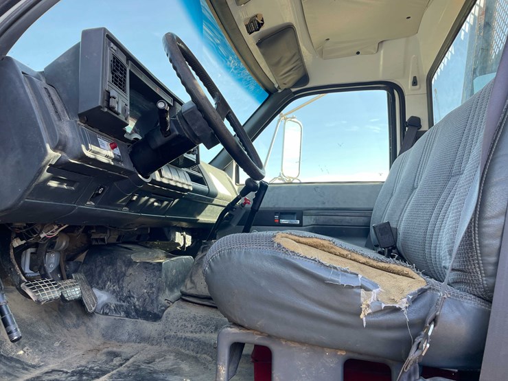 #3006-•-1999-chevy-c6500-single-axle-dump-flatbed-truck-(title-in-delay)-image-35