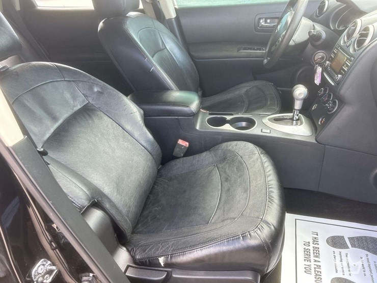 2012-nissan-rogue-image-26