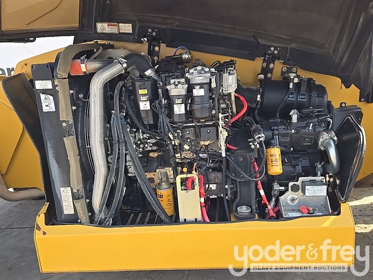 2019-caterpillar-tl1255d-image-74