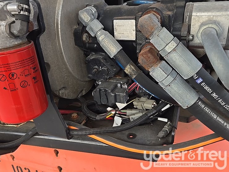 2015-jlg-600aj-image-100