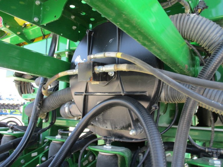 2016-john-deere-db60-image-53