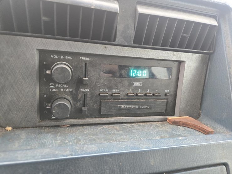 1995-chevrolet-g20-image-35