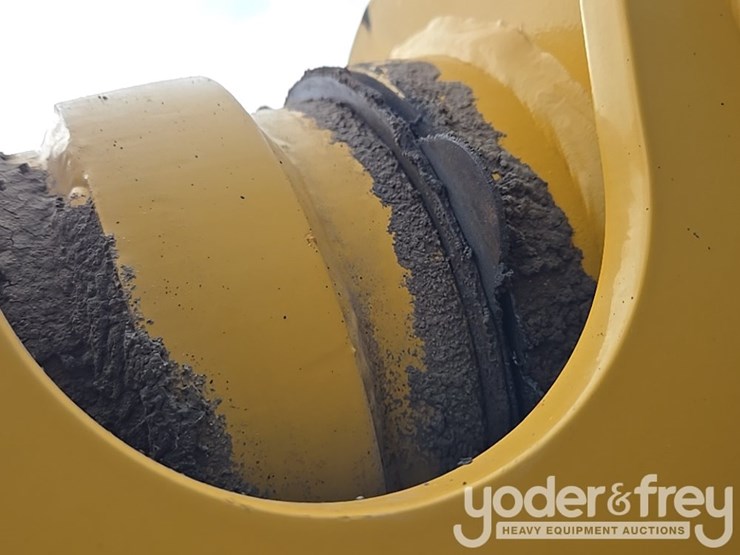 2014-caterpillar-938k-image-57