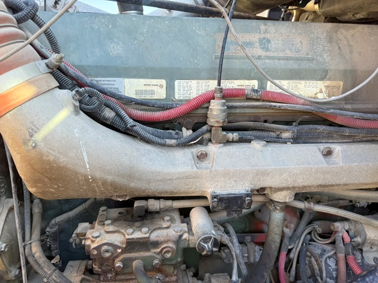 #22592-•-inop-1992-freightliner-t/a-daycab-truck-tractor-vin:-1fuymzyb1np520782-image-20