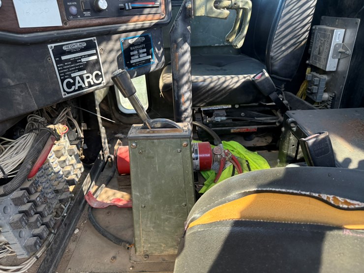 #22592-•-inop-1992-freightliner-t/a-daycab-truck-tractor-vin:-1fuymzyb1np520782-image-74