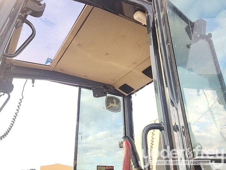 2020-deere-60g-image-27