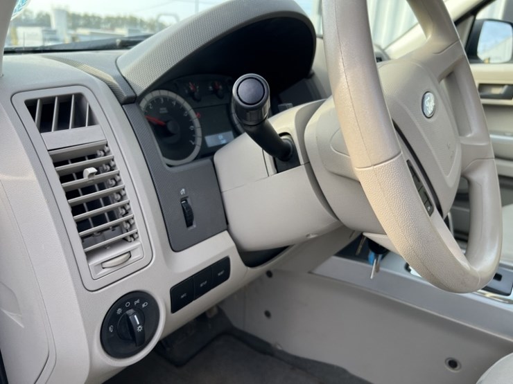 2008-ford-escape-hybrid-image-22