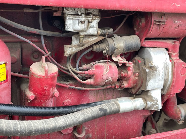 1956-international-600-image-13