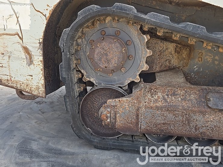 2019-takeuchi-tl8-image-23