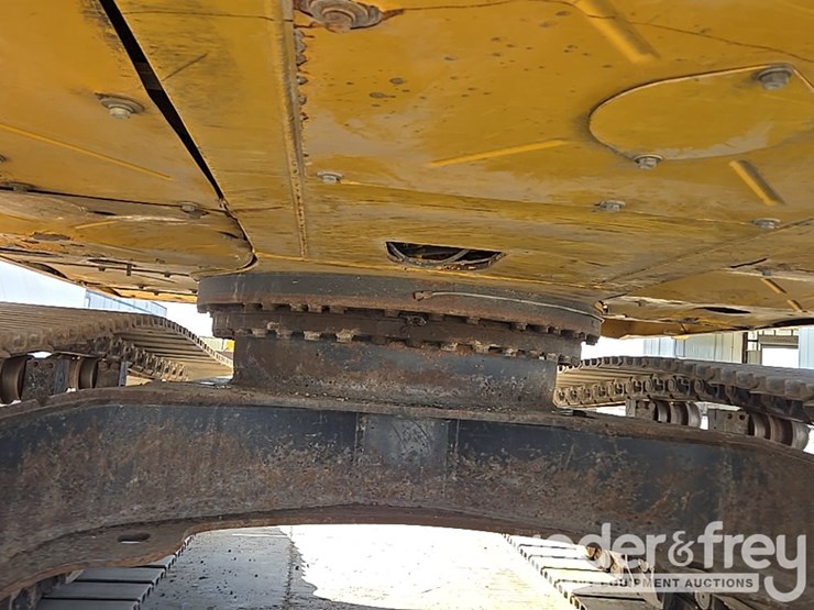 2018-komatsu-pc360-lc-11-image-24