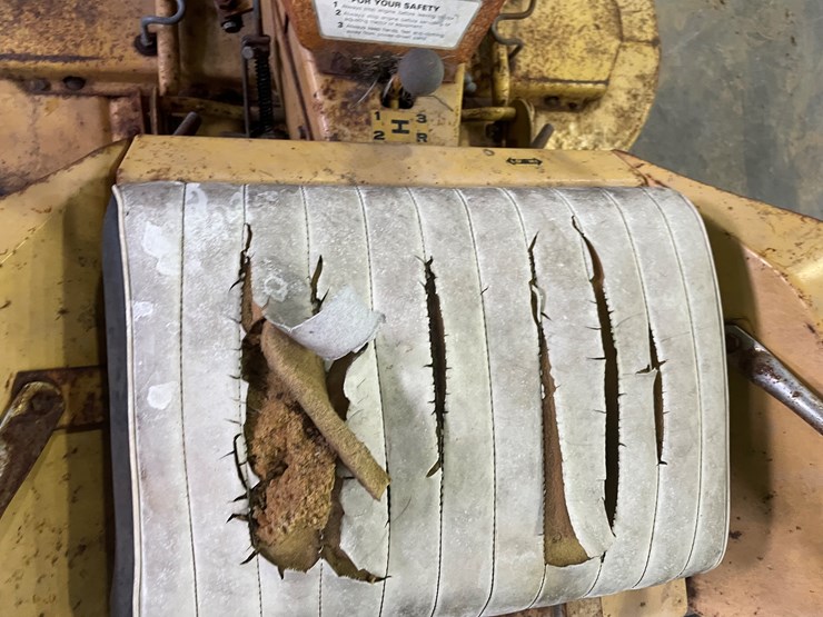 #3032-•-allis-chalmers-b10-lawn-mower-image-12