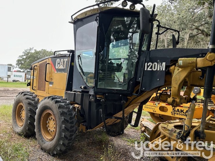 2012-caterpillar-120m-image-5