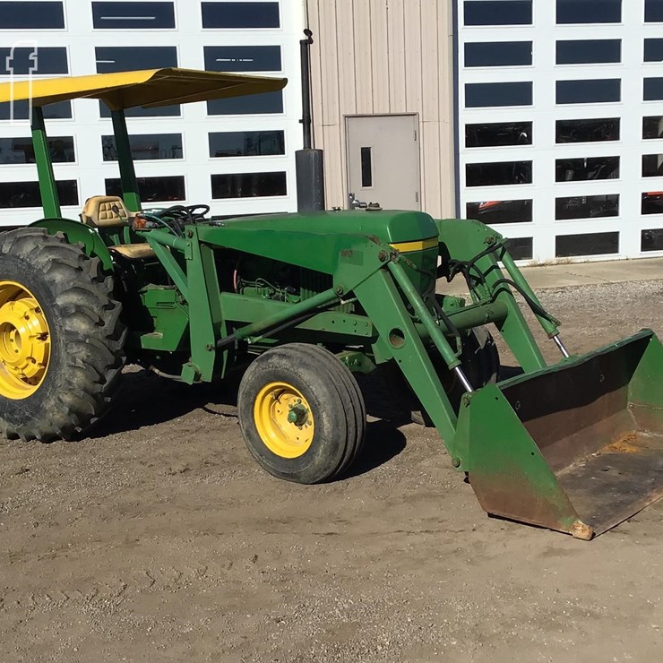JOHN DEERE 2440