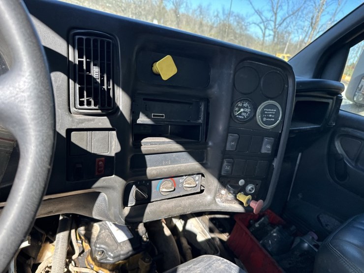 2006-caterpillar-c7-image-36