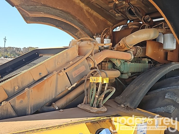 2018-volvo-sd115b-image-21