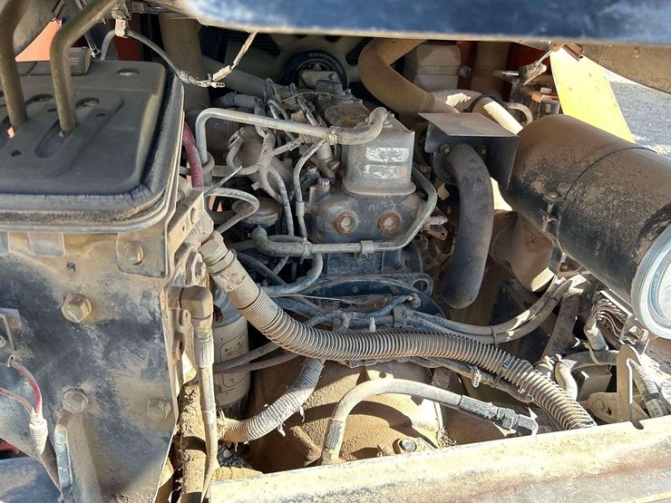 doosan-d35s-5-6,900lb-diesel-forklift-image-7