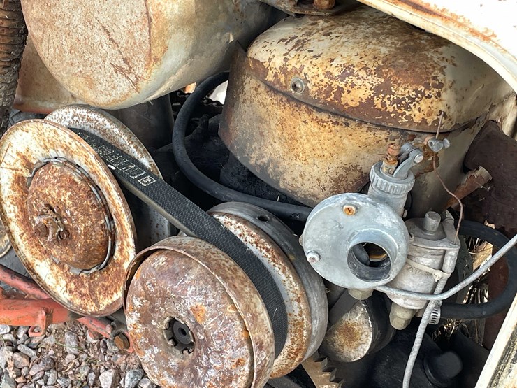 #3108-•-vintage-riverside-silver-pigeon-moped-(no-title)-image-9