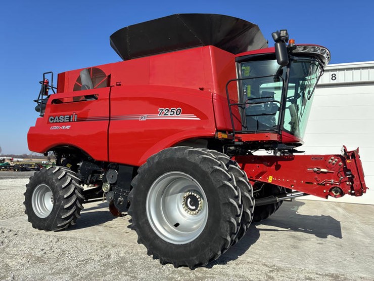 2020-case-ih-7250-image-1