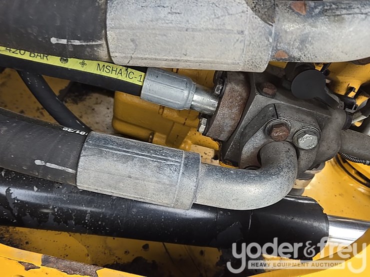 2014-caterpillar-938k-image-80