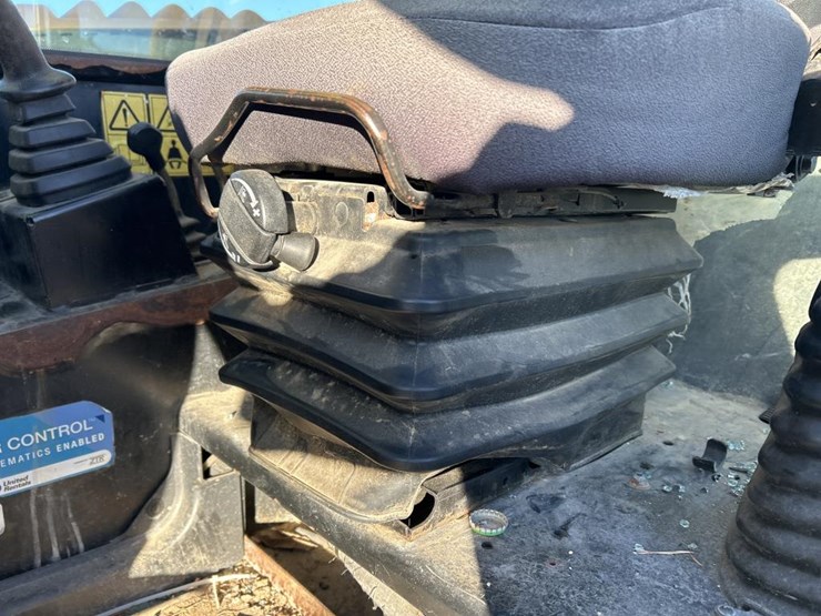 2016-jcb-507-42-image-41