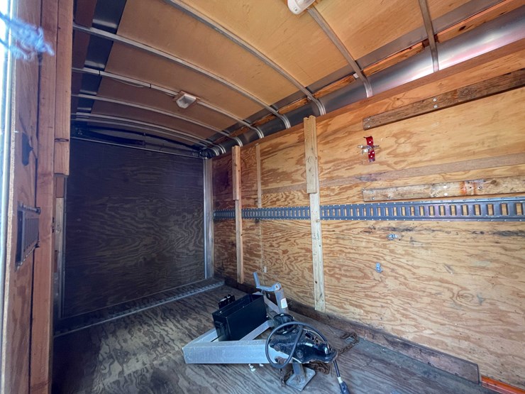 #3013-•-2007-12'-tandem-axle-aluminum-frame-enclosed-trailer-(no-title)-image-7