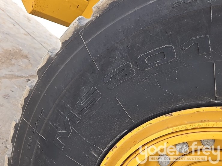 2014-caterpillar-938k-image-36