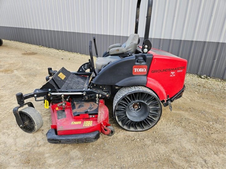 toro-groundsmaster-7200-image-2