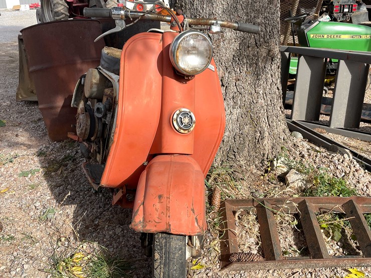 #3108-•-vintage-riverside-silver-pigeon-moped-(no-title)-image-2